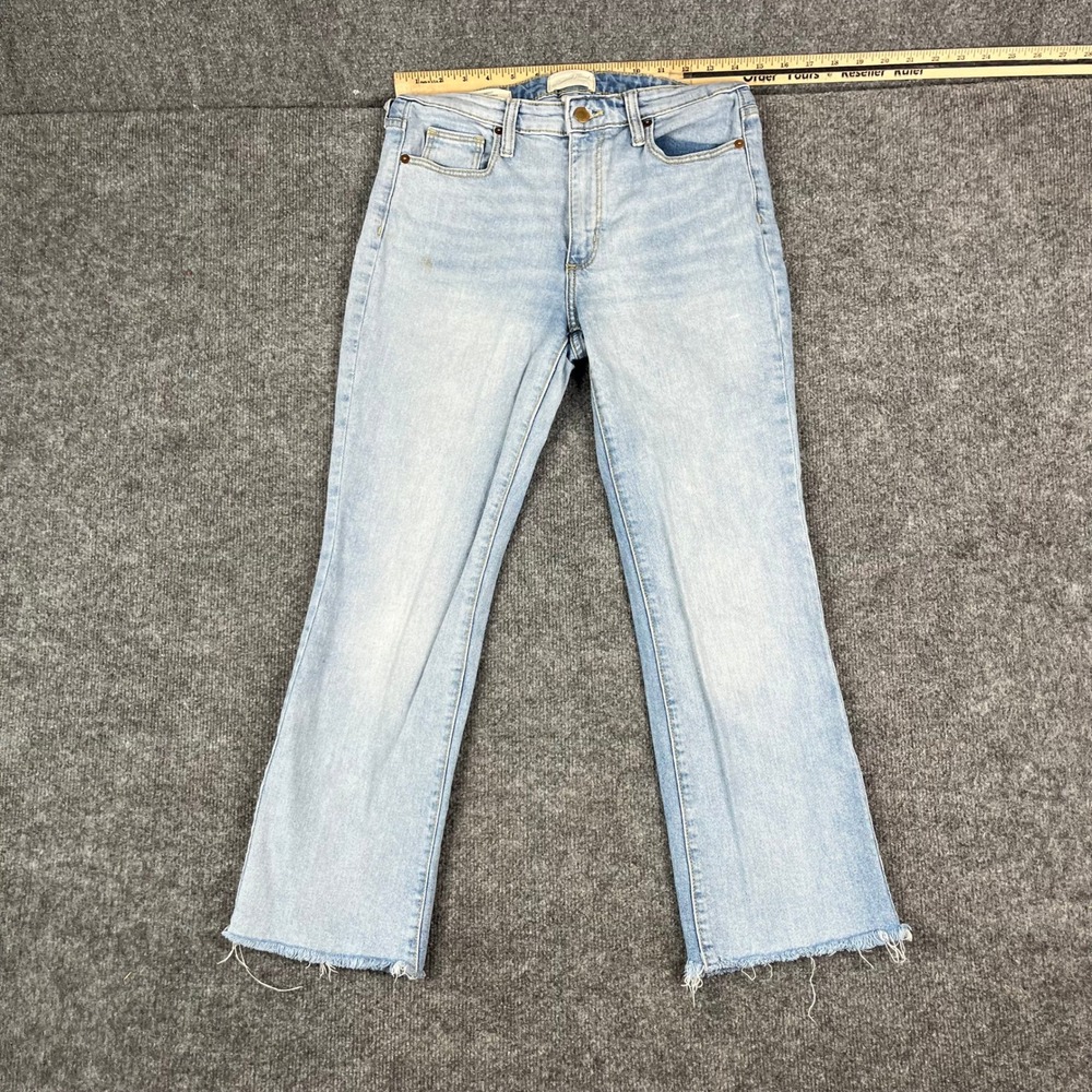 Universal Thread Jeans Womens Size 4/27R Light Wash Ankle Bootcut Raw Hem Denim